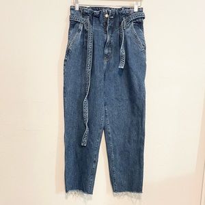 Pre-loved! ABERCROMBIE & FITCH Paperbag Mom Jeans!